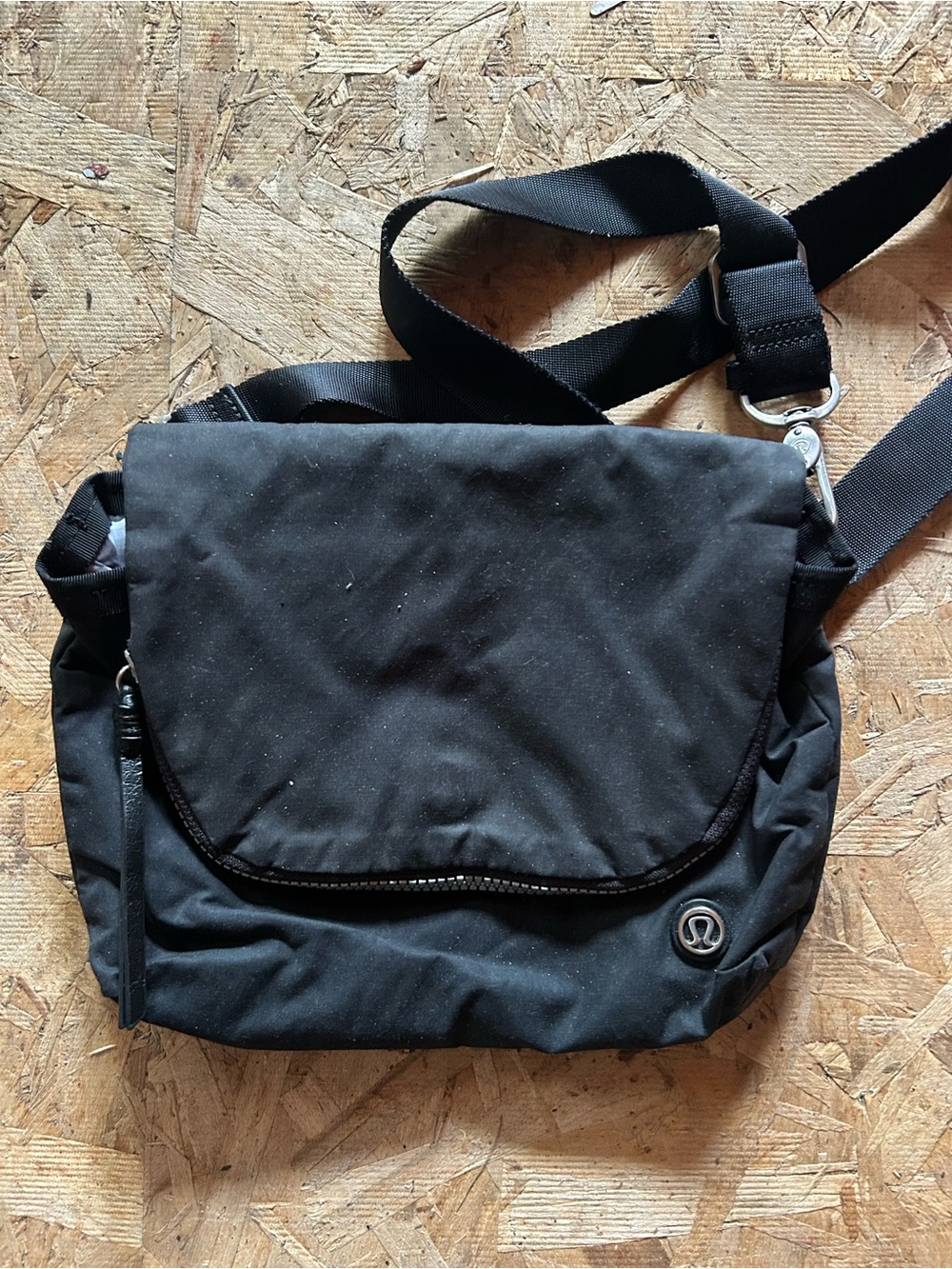 lululemon athletica Black Compact Messenger Crossbody